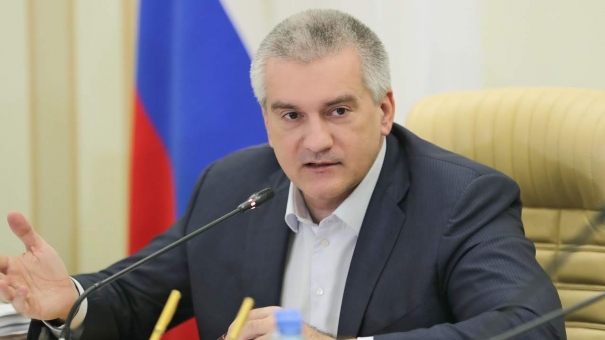 «Наглость зашкаливает»: Аксёнов высказался о ситуации с керченской чиновницей