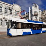 В Евпатории продолжаются испытания уникального узкоколейного трамвая