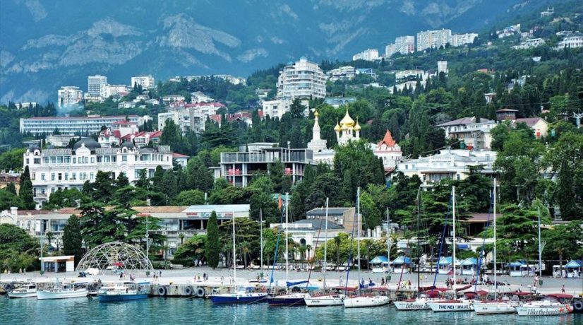 С 1 июля готовы к открытию более 420 отелей Крыма