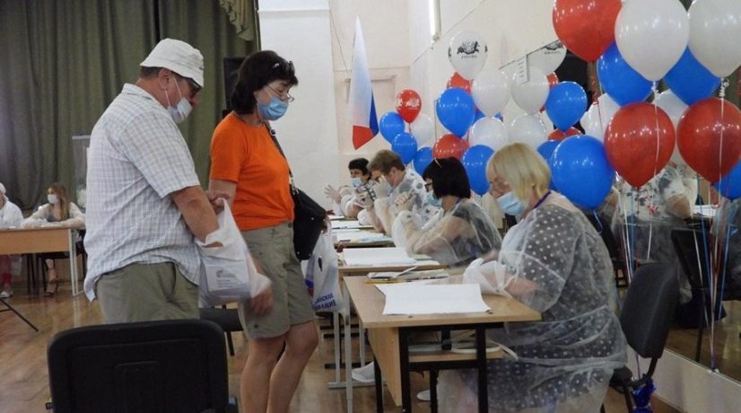 Три четверти крымчан проголосовали по поправкам в Конституцию