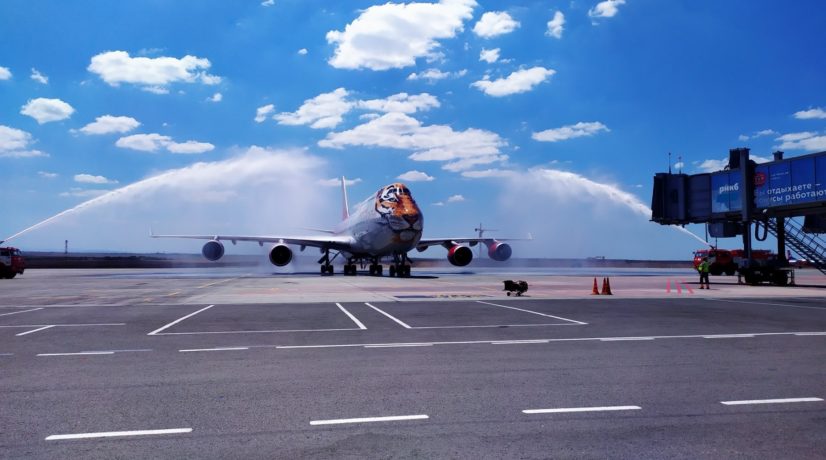 Аэропорт Симферополя впервые принял прямой рейс из Владивостока