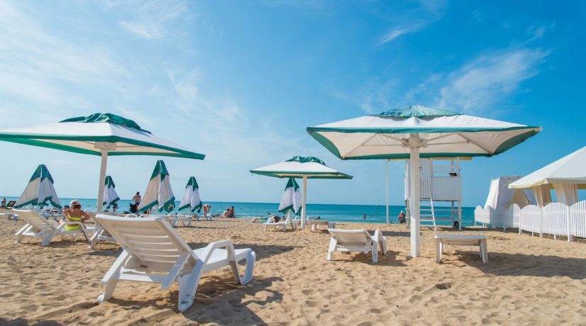 Летом в Крыму будут работать 460 пляжей