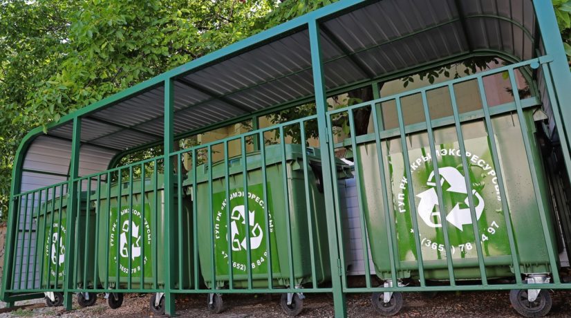 В Симферополе устанавливают камеры видеонаблюдения на площадках для сбора мусора