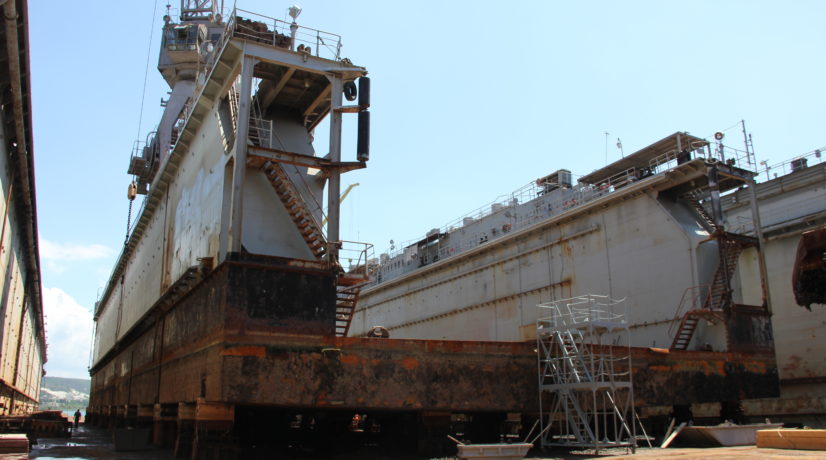 Два корабельных дока готовят к работе на севастопольском судоремонтном заводе