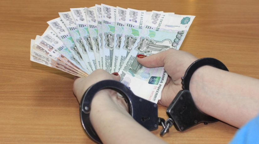 Сколько крымчан пытались подкупить судебных приставов в 2020 году