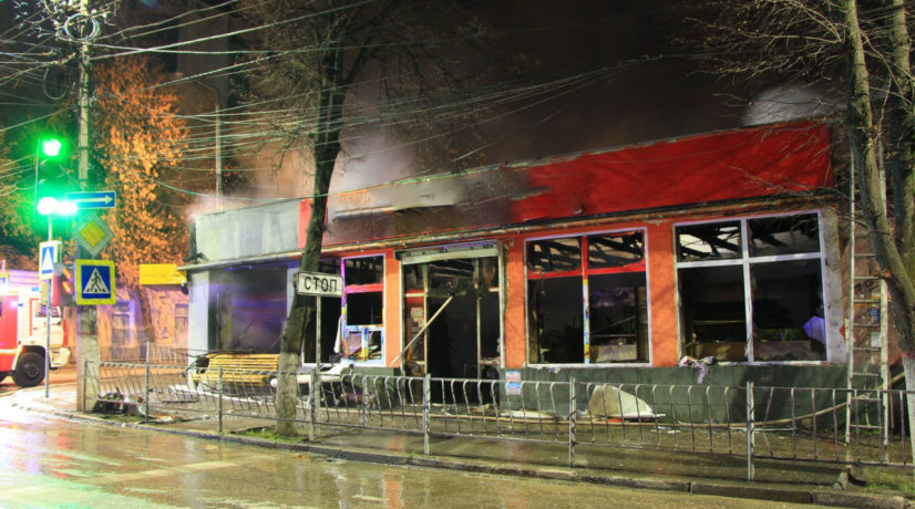 В Симферополе сгорел магазин