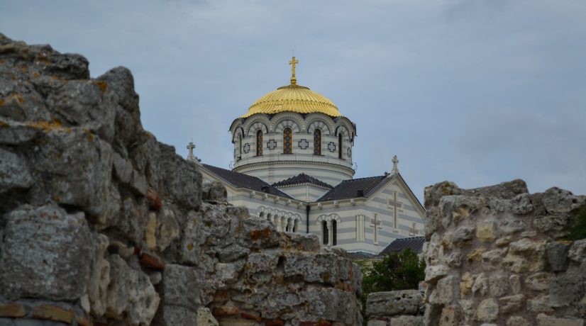 Как в Крыму отметят Крещение Господне: расписание богослужений и адреса купелей