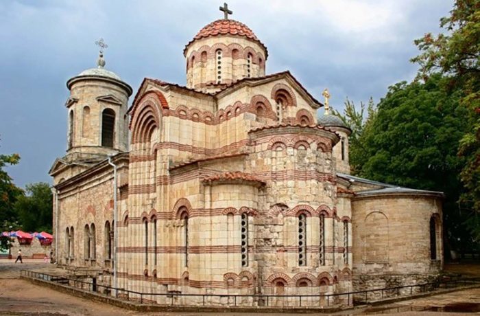 В Керчи отреставрируют старейший действующий православный храм