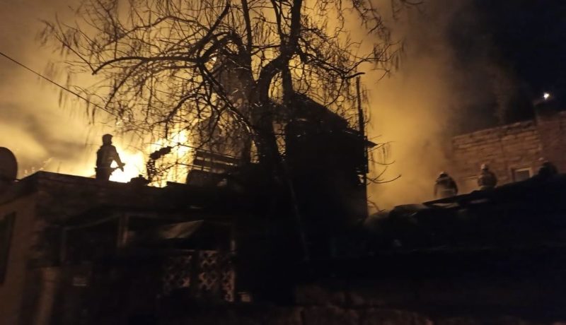 Пожар в жилом доме в Ялте оставил без крова 11 человек