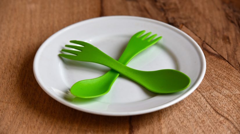 Ялтинским кафе и ресторанам рекомендовали перейти на одноразовую посуду