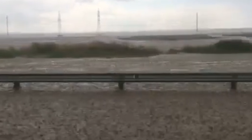 В районе Керчи часть трассы «Таврида» затопило из-за сильно ливня