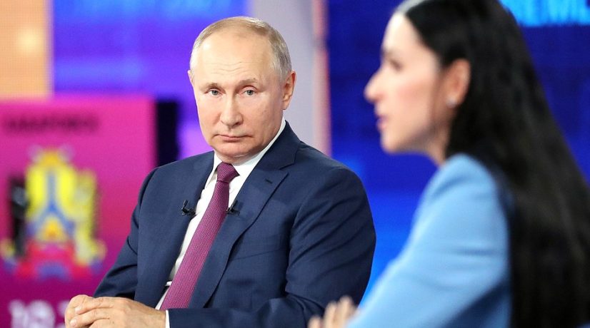 «Президент расставил все точки над i», — политолог прокомментировал прямую линию с Владимиром Путиным