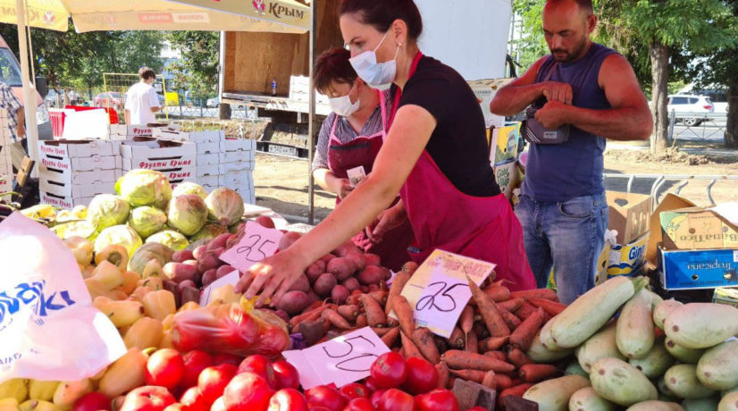 Цены на 20% ниже, чем на рынке: в Симферополе проходят сельскохозяйственные ярмарки