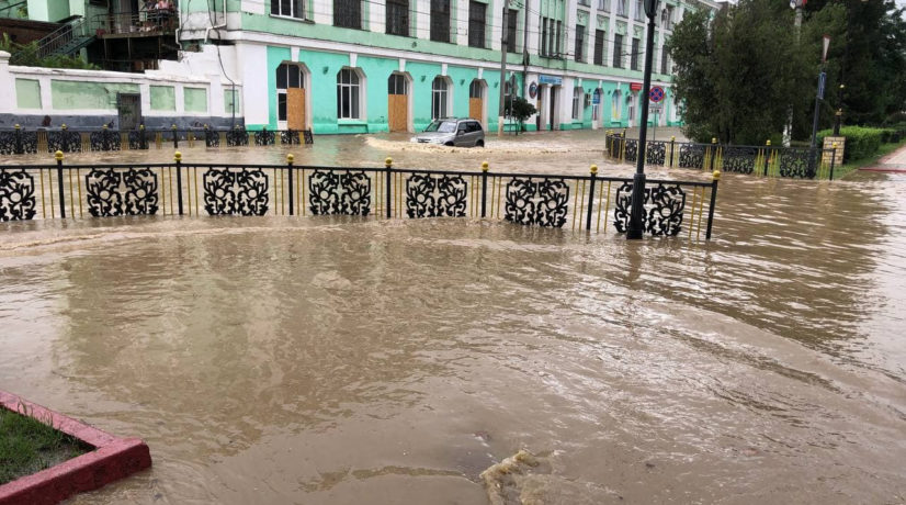 Керчь нуждается в добровольцах для устранения последствий наводнения