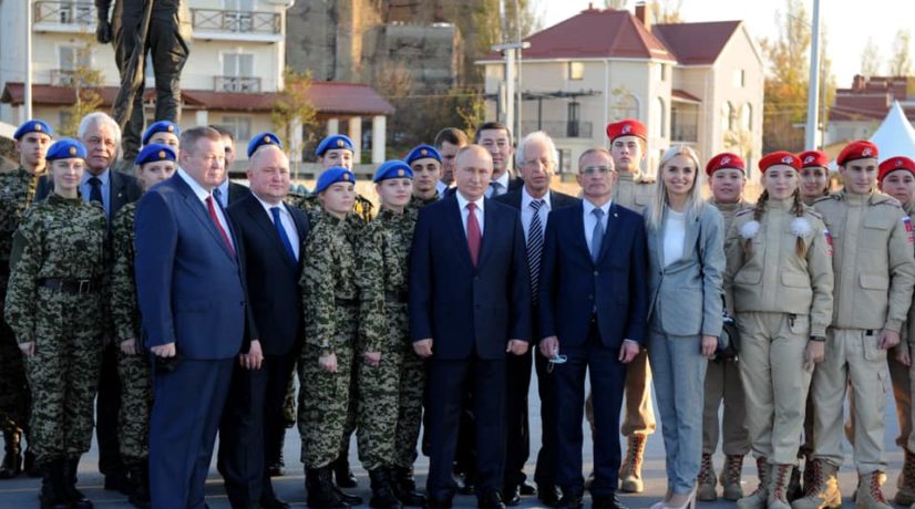 Глава украинской общины Крыма побывала на встрече с Владимиром Путиным в Севастополе