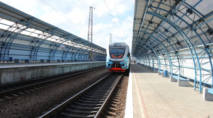 В Крыму отремонтируют 50 железнодорожных платформ