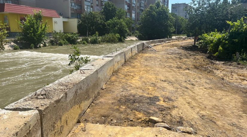 Более 260 обращений поступило от жителей Симферополя в ЕДДС из-за подтоплений