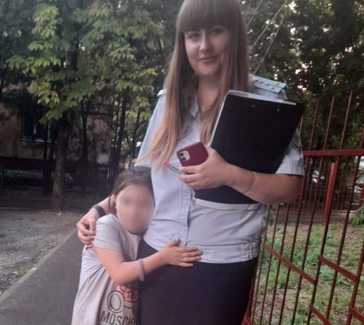 В Симферополе полицейские вернули домой сбежавшую 8-летнюю девочку