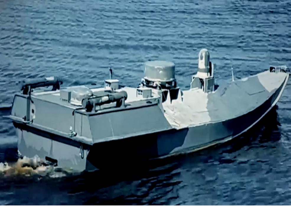 Украинские безэкипажные катера. Катер с90h Combat. Катер Combatboat 90. Катер 03160 «Раптор». Боевой катер x-18 Tank Boat.