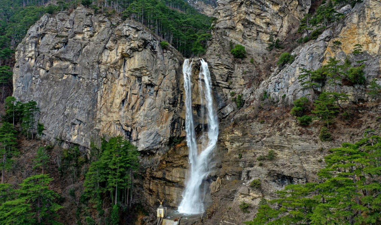 Самый высокий водопад крыма название. Водопад Учан-Су Крым. Крымские водопады.